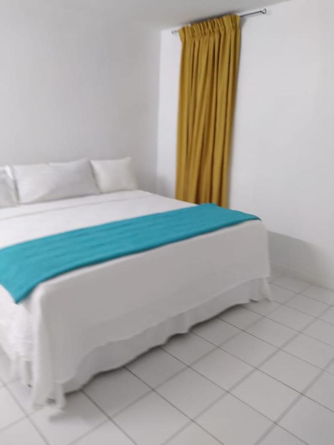 Deluxe Montego Bay Club Studio & Suites Extérieur photo