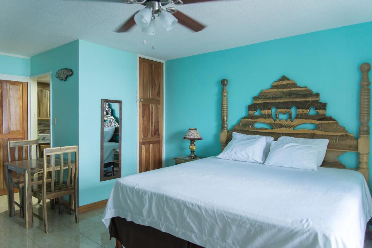 Deluxe Montego Bay Club Studio & Suites Extérieur photo