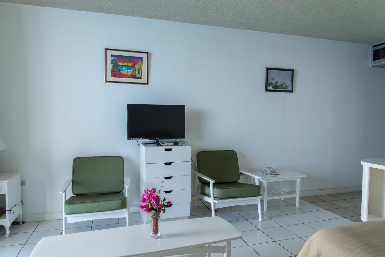 Deluxe Montego Bay Club Studio & Suites Extérieur photo